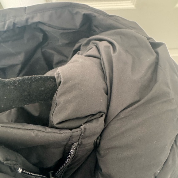 Auth.✅ Lululemon Black “Wunder Puff” Cropped Jacket Size 14🖤❤️ - Picture 10 of 12